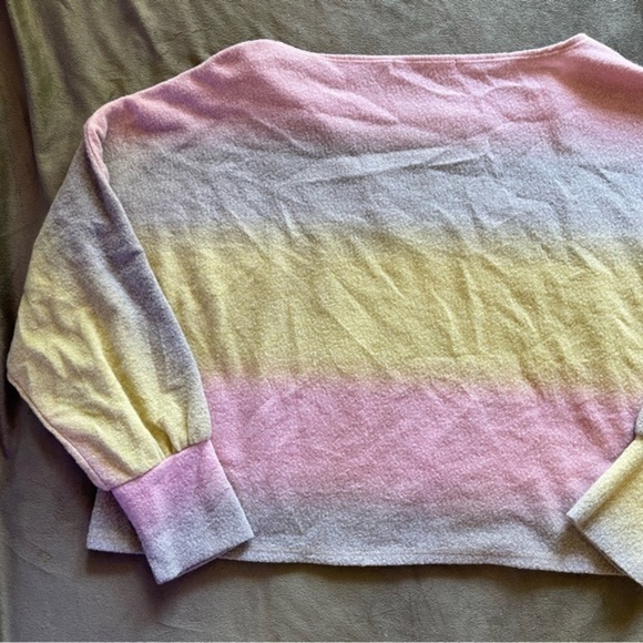 *NWOT* Shop Hopes Sweater Shirt and Shorts Set - Picture 5 of 11